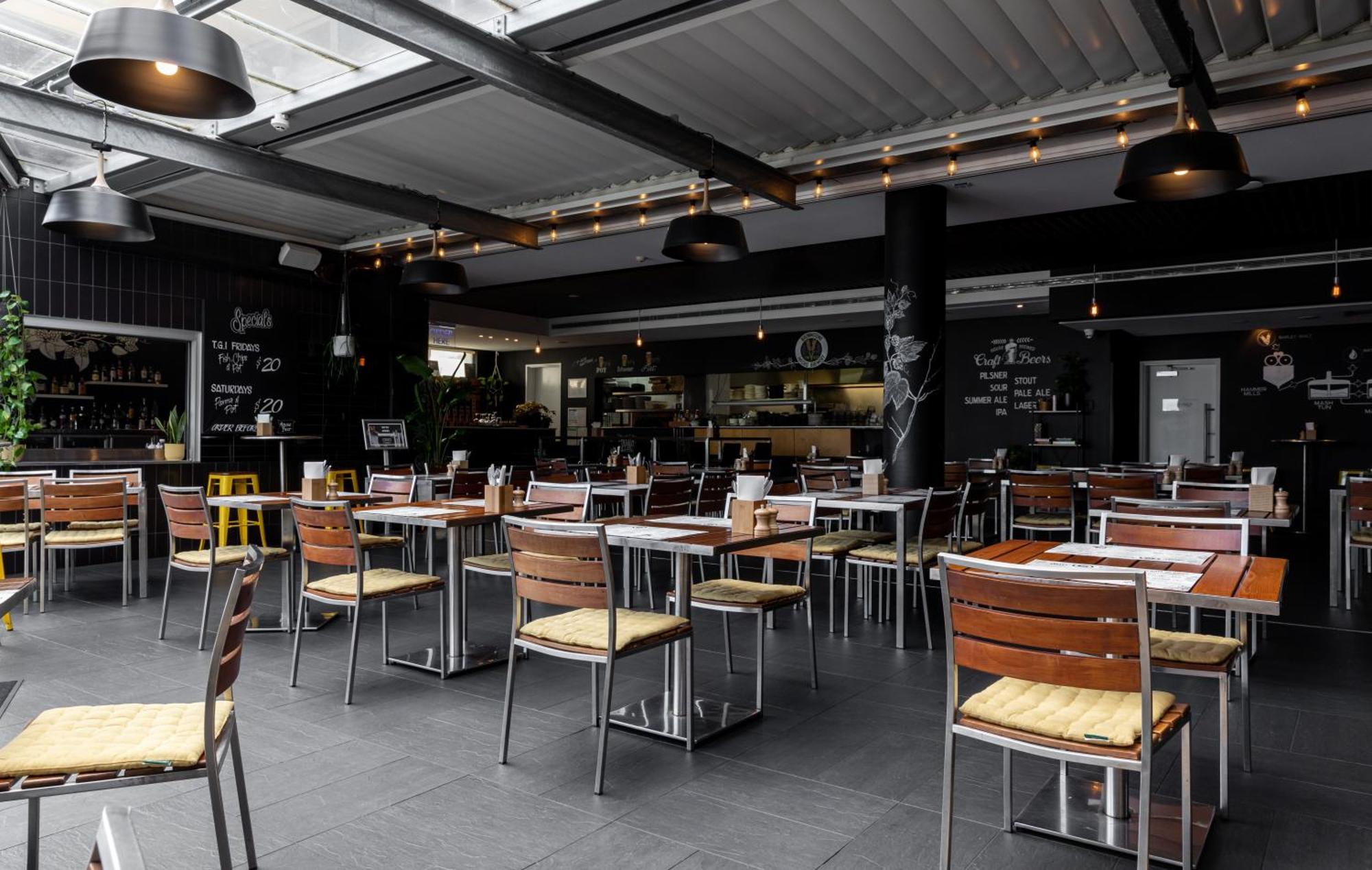 Atura Dandenong Hotel Doveton Exterior photo
